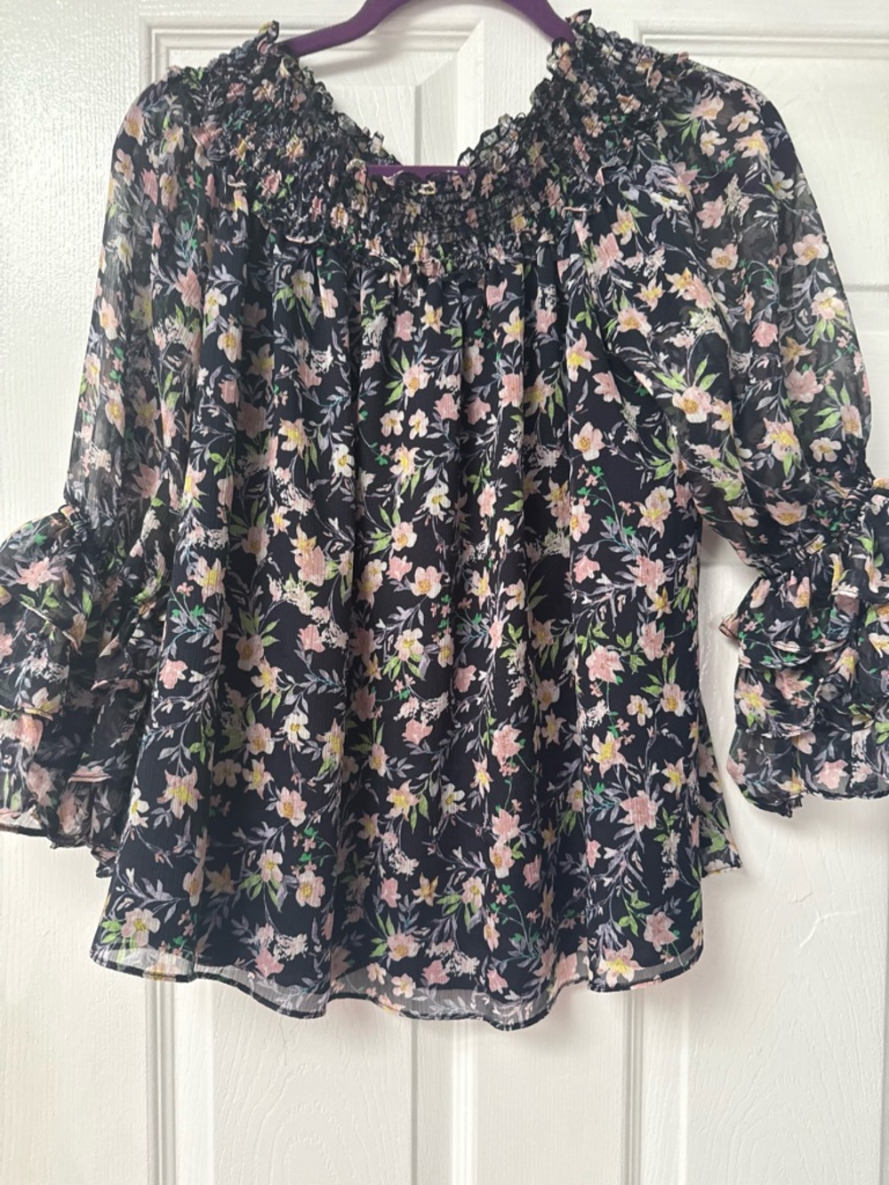 Blouse - Picture 2 of 3